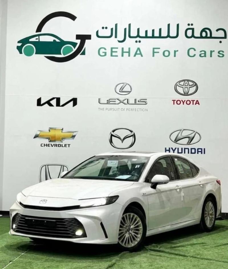 TOYOTA كامري LE